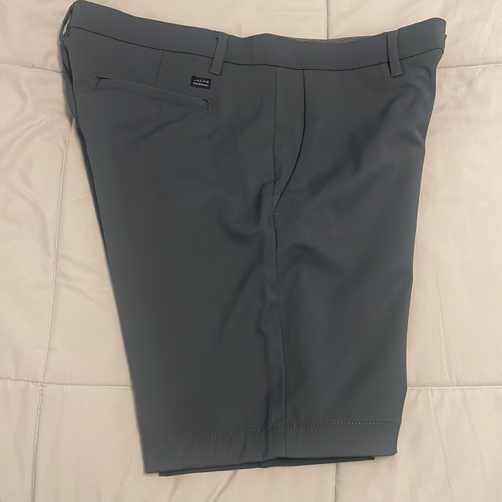 Shorts - Picture 5 of 9